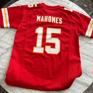 Chiefs Mahomes Jersey, Size M Youth, Nike 🏈